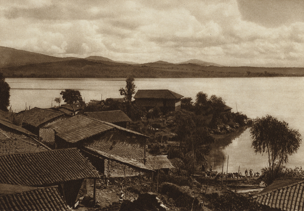 Mexico: Laguna de Patzcuaro, Isla Xanicho von Hugo Brehme