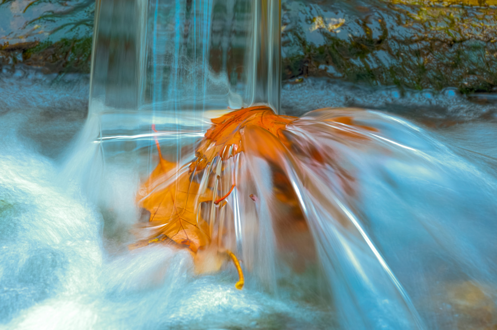 Little Waterfall von Ina Bouhuijzen