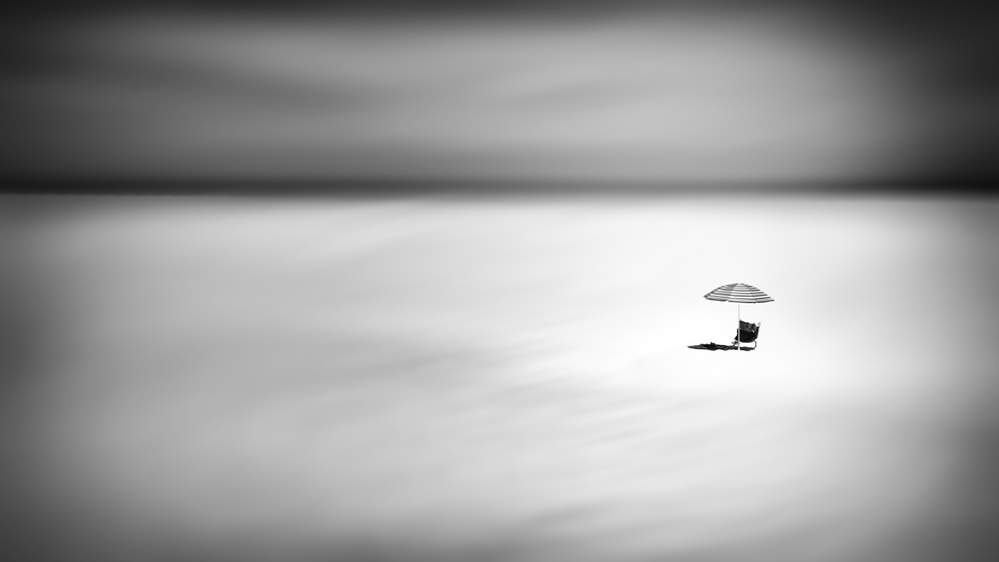 Alone under the sun... von Ina Tänzer