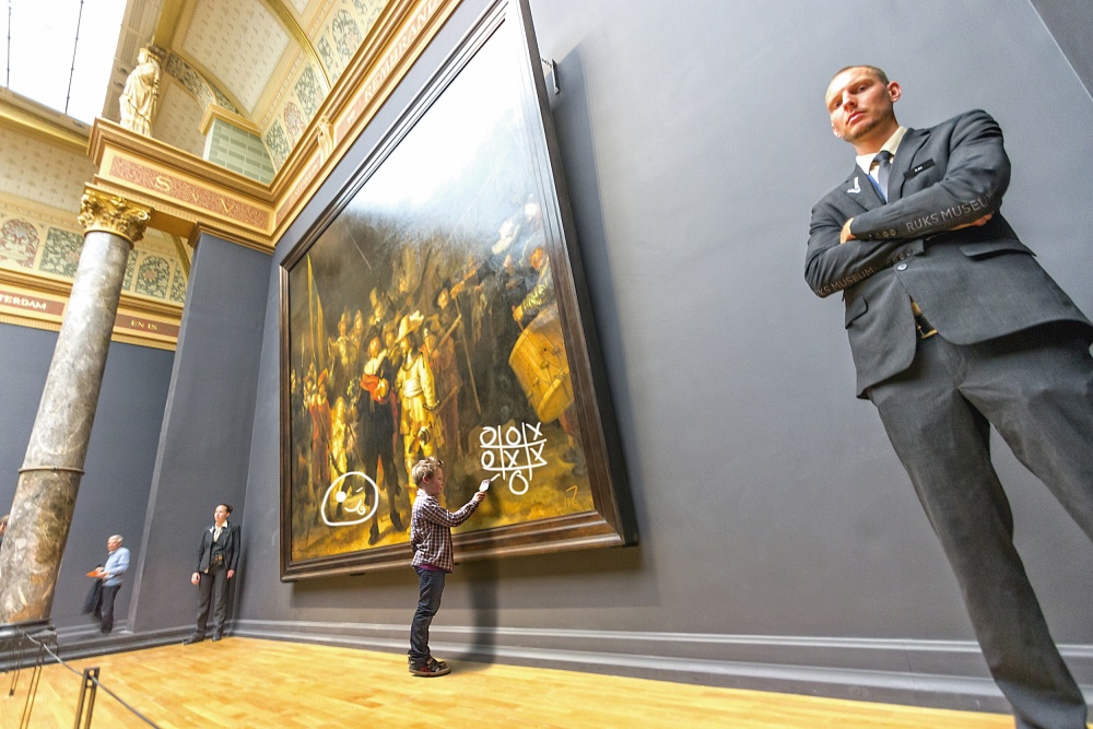 Finishing the masterpiece von István Lahpor