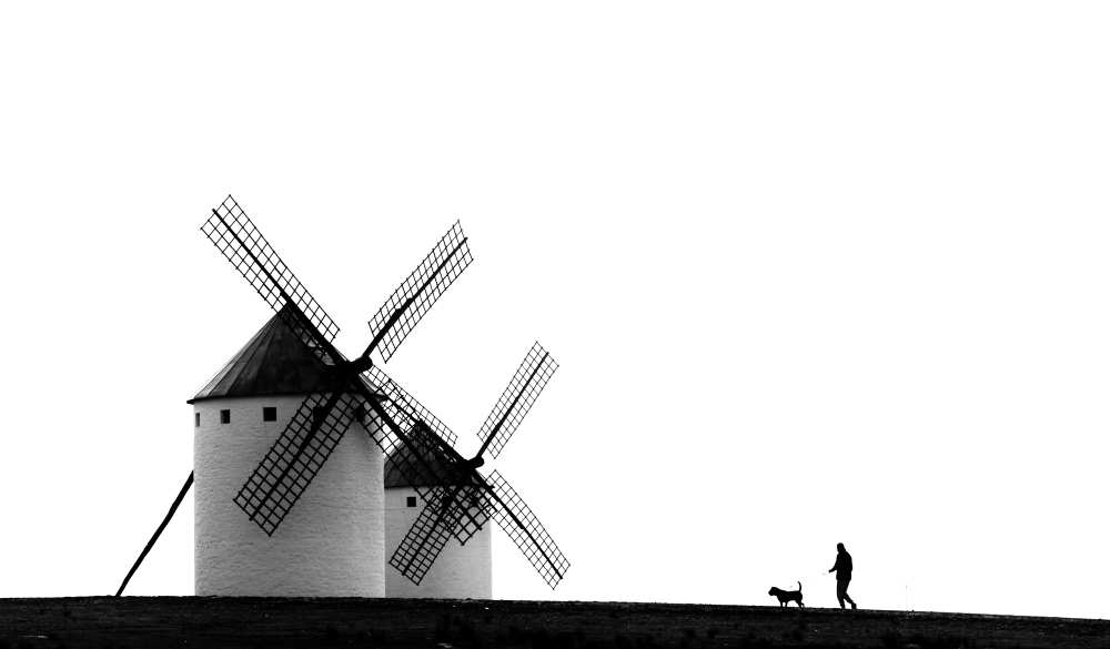 The man, the dog and the windmills von J. Antonio Pardo