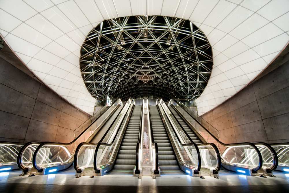 Below the concrete surface von Jacek Oleksinski