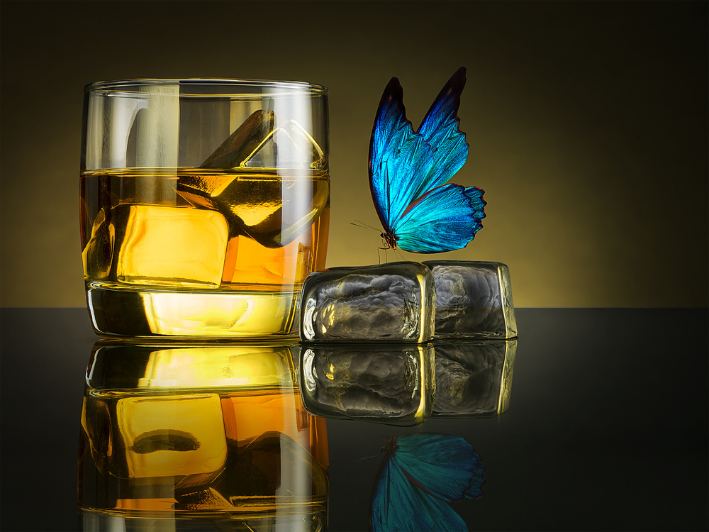 Butterfly Drink von Jackson Carvalho