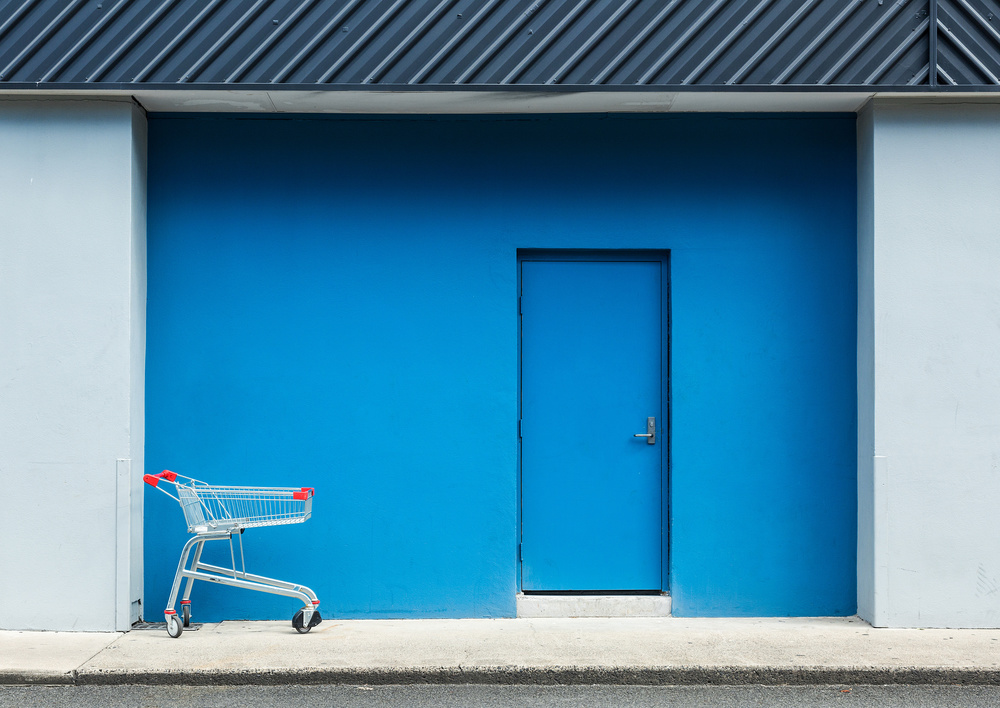 Left at the Blue Door von Jacqueline Hammer