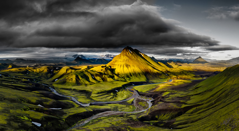 When Earth Touch the Sky von James Bian