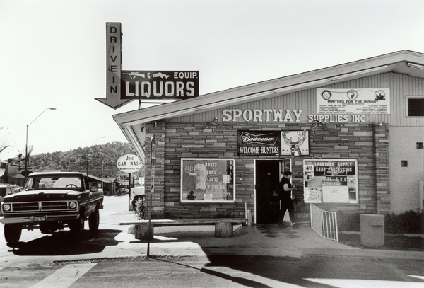 Gun and Liquors, Arizona von James Galloway