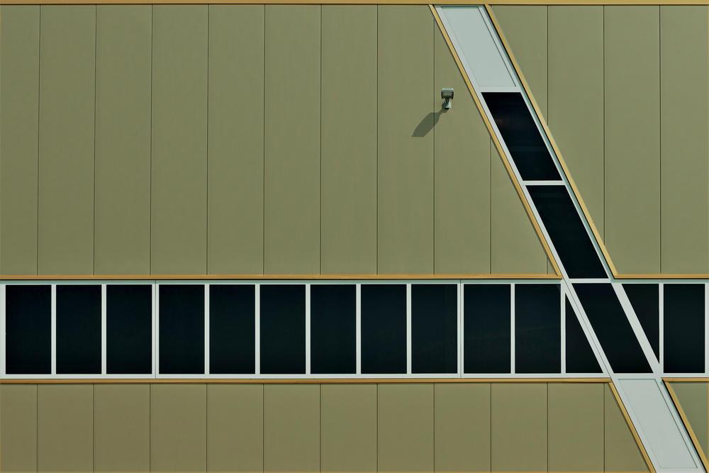 Window accross von Jan Niezen