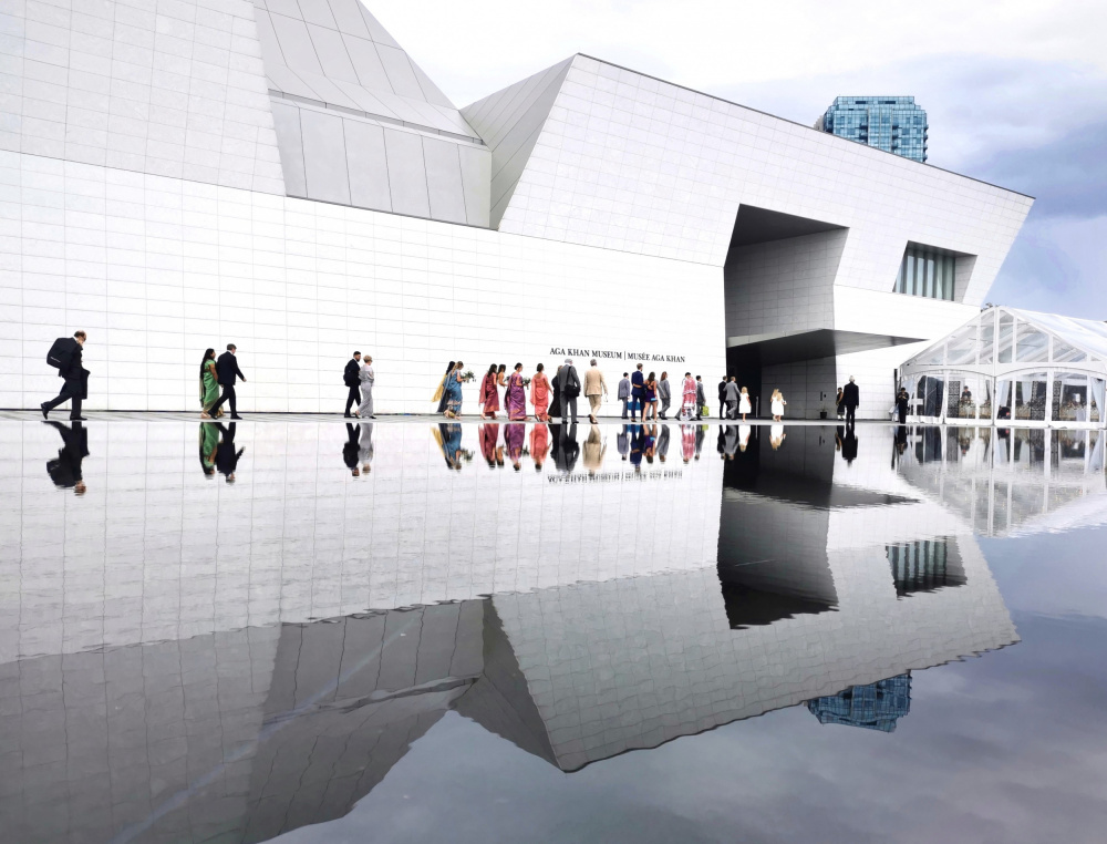 Going to Wedding Party von Jasmine