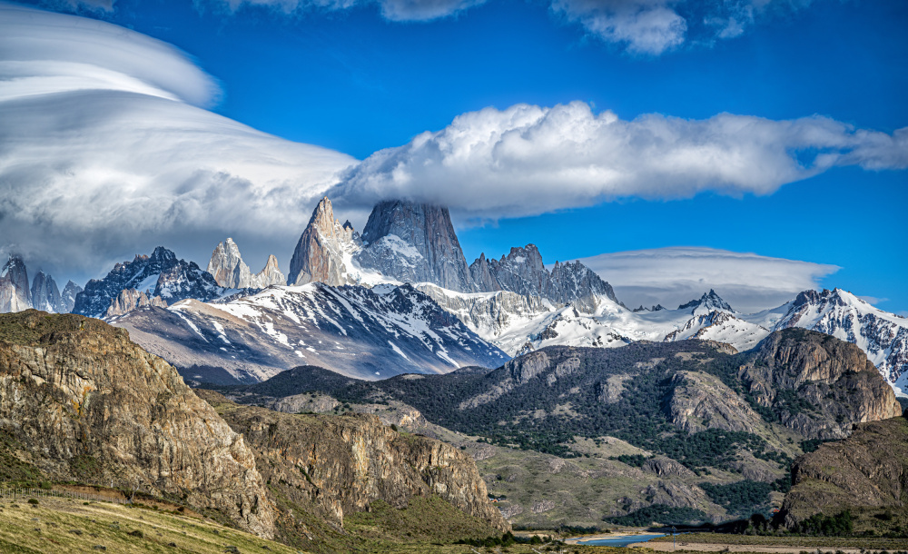Mount Fitzroy amidst the clouds von Jeffrey C. Sink