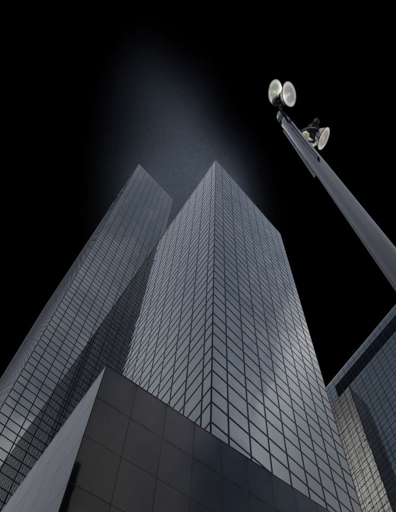 Above us von Jeroen van de Wiel