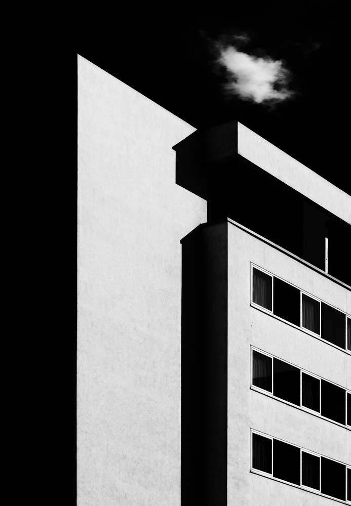 Under the cloud von Jeroen van de Wiel