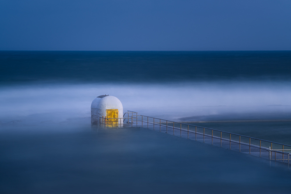 High Tide Night von Jingshu Zhu