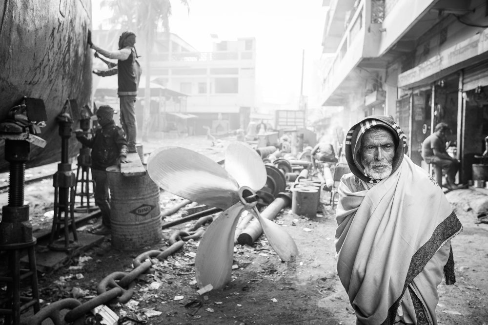 In the shipyyard von Jiri Sneider