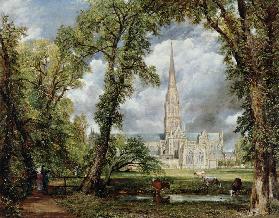 Die Kathedrale von Salisbury vom Garten des Bischofs aus gesehen