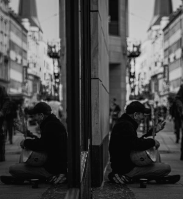 Don\\\'t look away  von John miguel Raue 