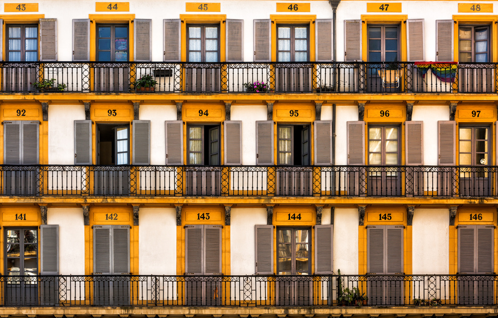 Numbered balconies von Jois Domont ( J.L.G.)