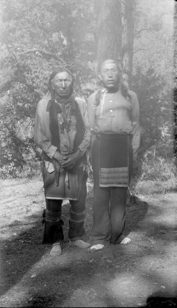 Black Elk and son, Black Elk, Ogalalla Sioux who fought in Custer Battle von Joseph G. Masters