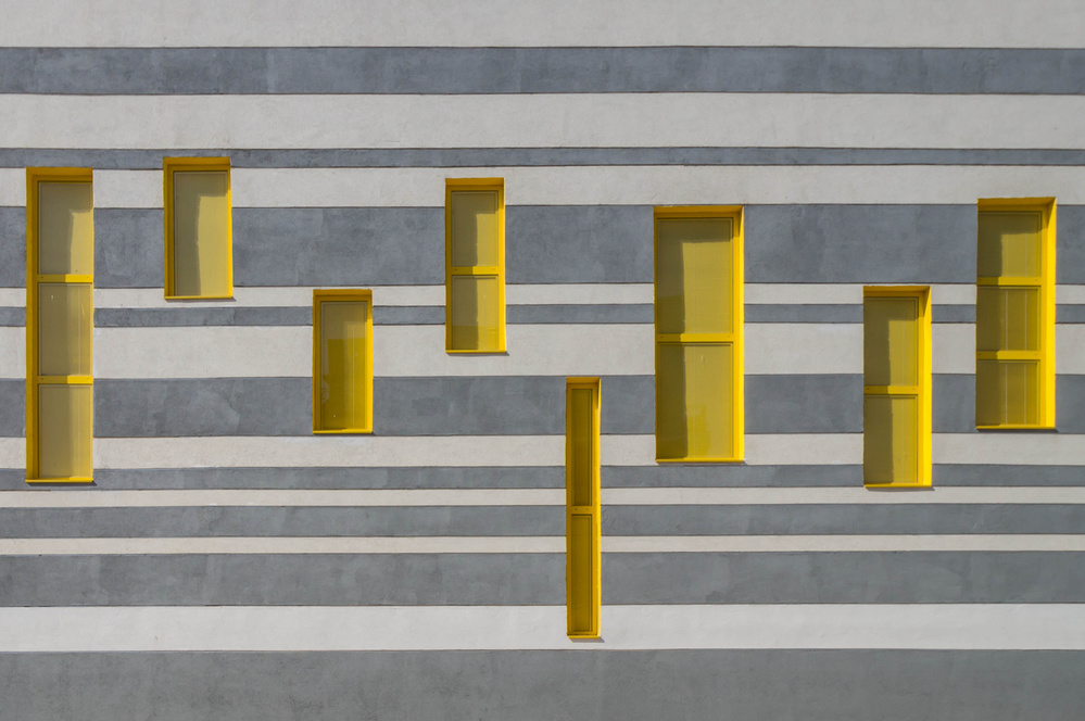 Musical windows no. 2 von Joshua Raif