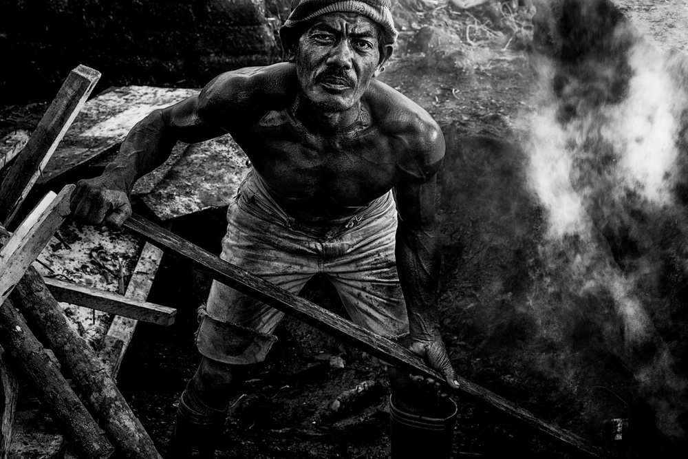Working in an oven - Jakarta - Indonesia von Joxe Inazio Kuesta Garmendia