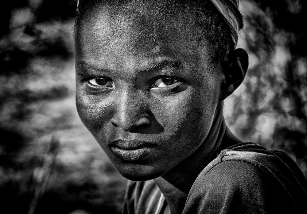 Pokot tribe girl-I - Kenya von Joxe Inazio Kuesta Garmendia