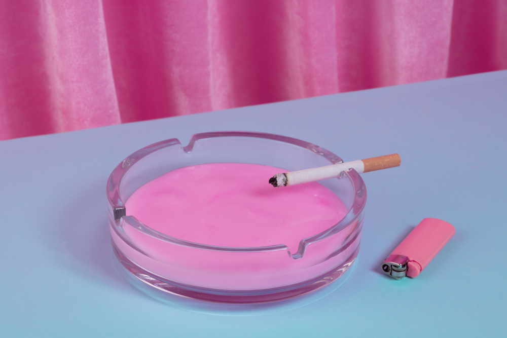 Smoke in pink von Julia Ramiro