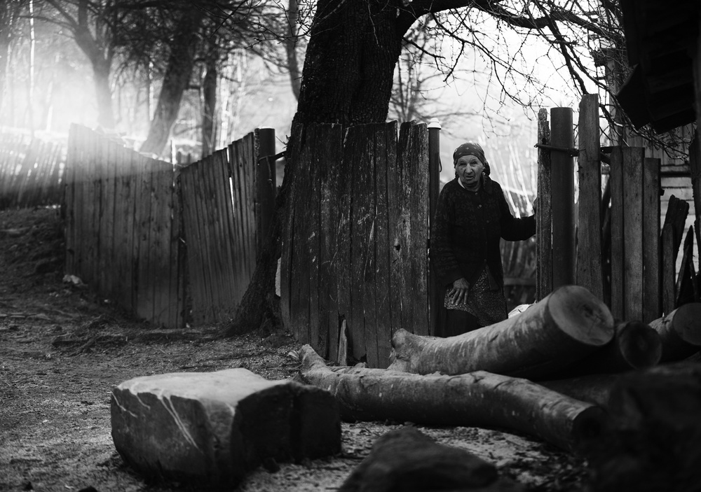 Elders from Perisani Village von Julien Oncete