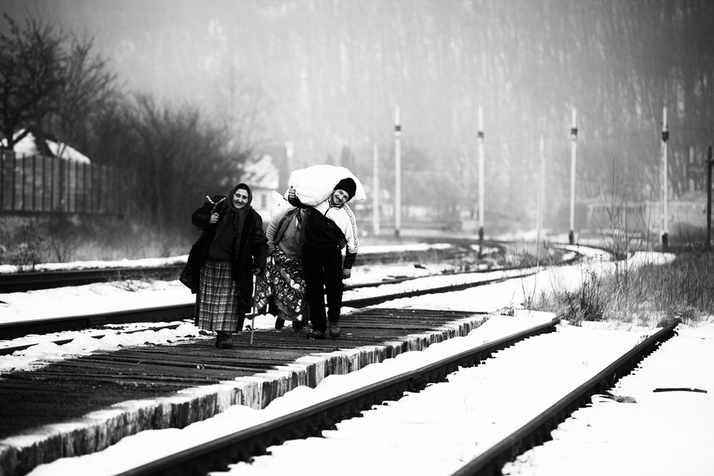 On the outskirts von Julien Oncete