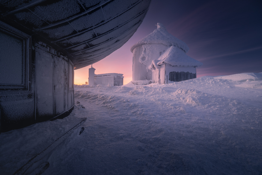 Winter Chapel von Karol Nienartowicz