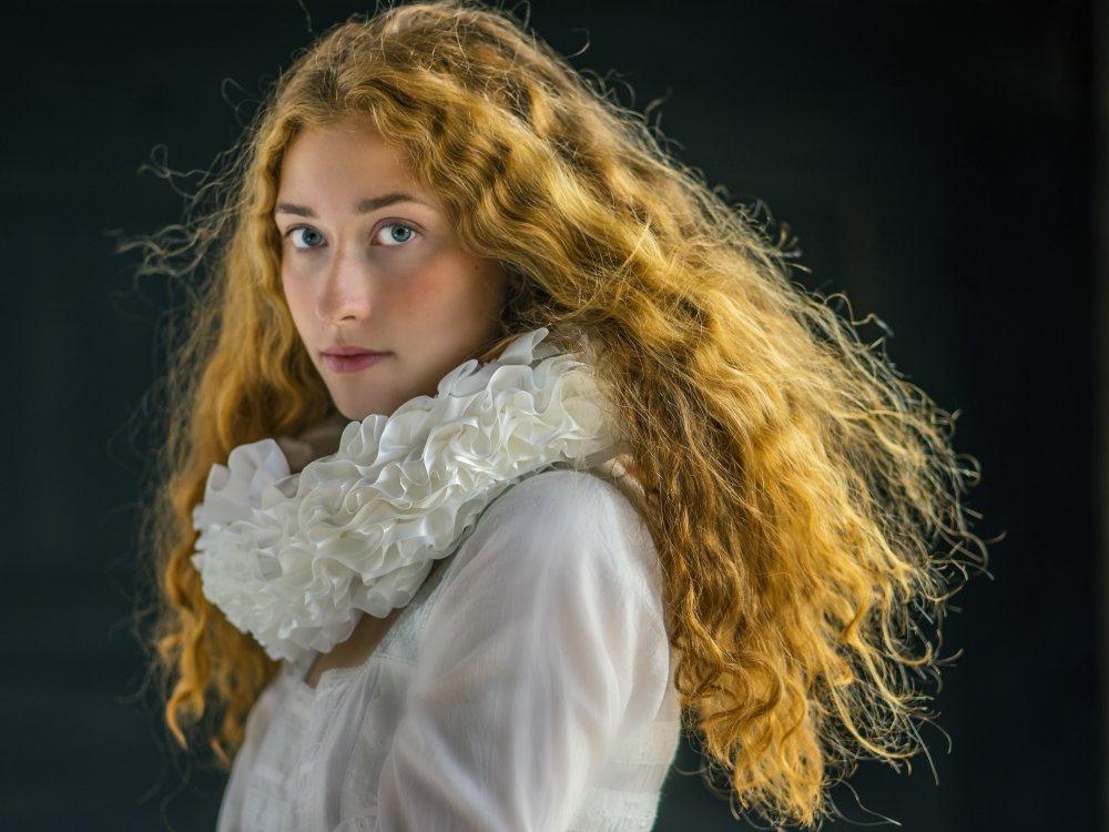 White collar von Katarina Holmström