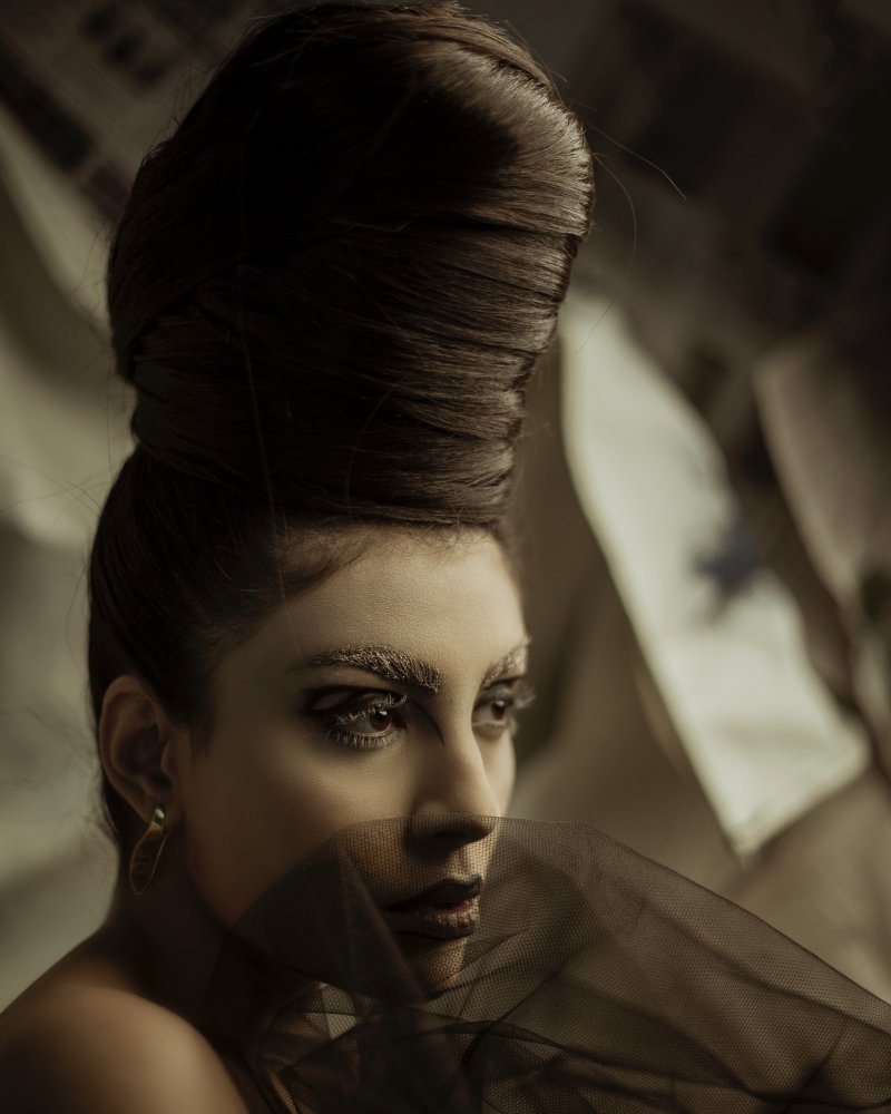 The fractured time von Khaksar