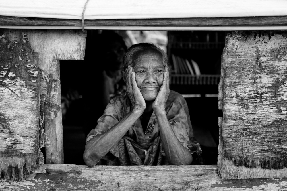 Boat Window von Kieron Long