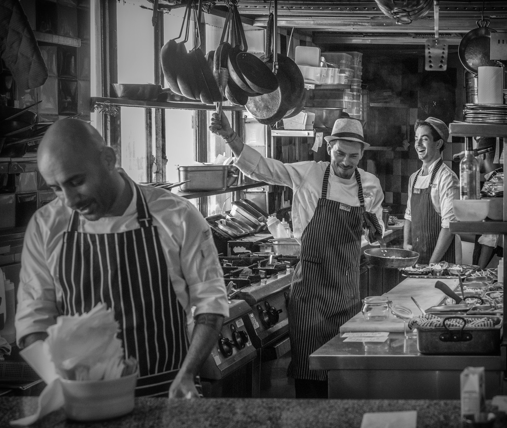 Banging on the Pots and Pans von Kirk Cypel