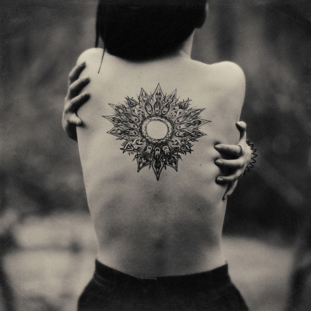 hug yourself von Kostiantyn Baran