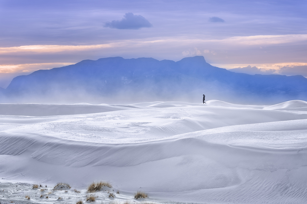White sand sunset von Larry Deng