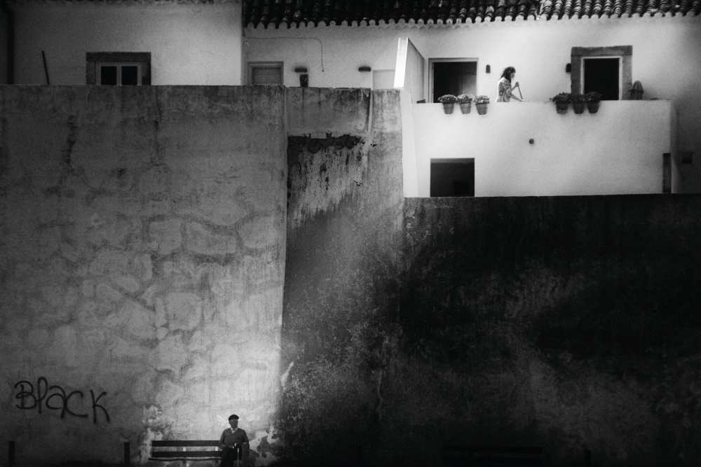 Paint It, Black von Laura Mexia