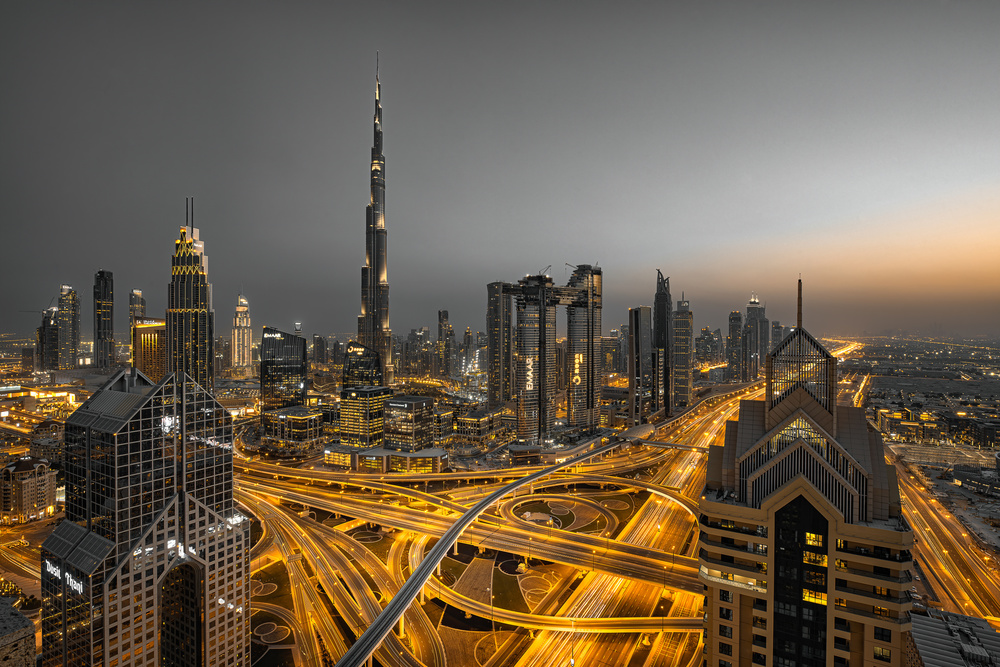 Golden Light von Leah Xu