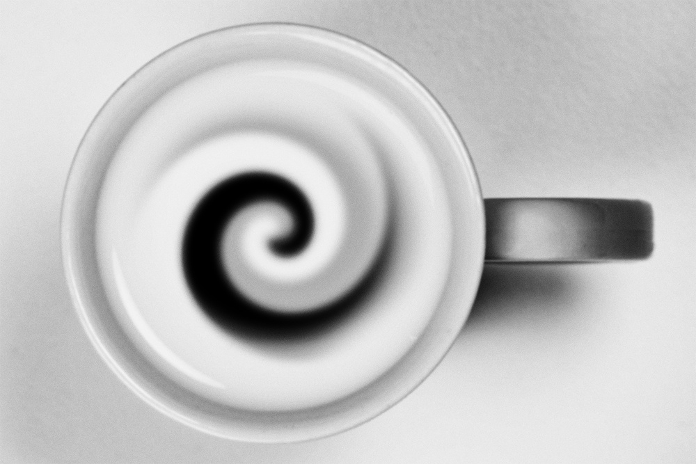 Jing and jang, remember the gray shades. von Leif Løndal