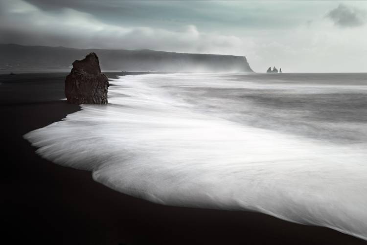 The Black Beach von Liloni Luca