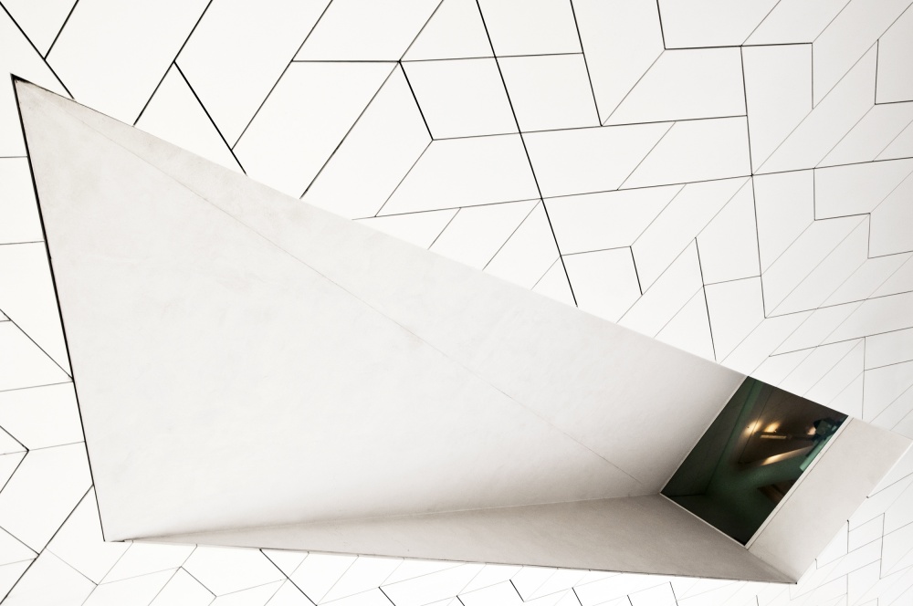 inside asymmetry von Linda Wride