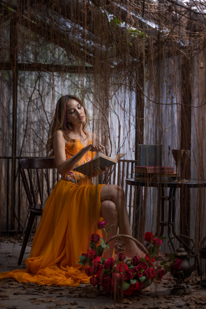 Lady in the cursed garden von Lisdiyanto Suhardjo