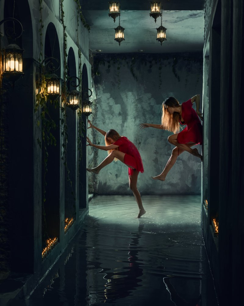 Desperate to go outside von Lisdiyanto Suhardjo