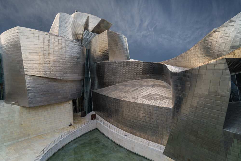 The last visitor of the day von Luc Vangindertael (laGrange)