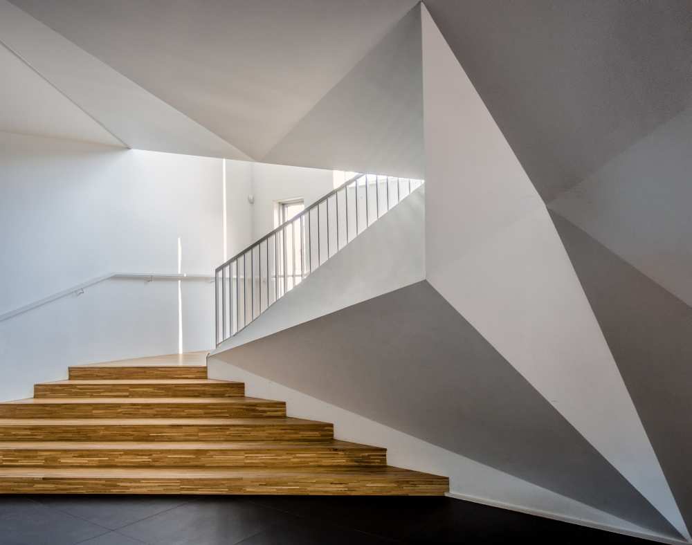 Welcome to the Academy von Luc Vangindertael (laGrange)