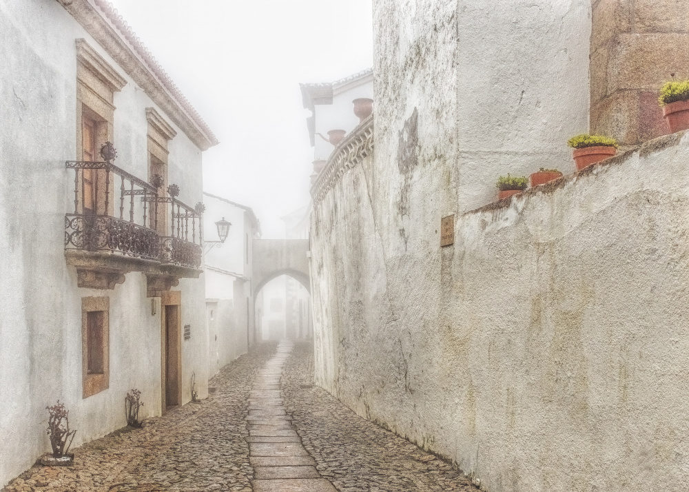 All is Quiet… von Lucie Gagnon