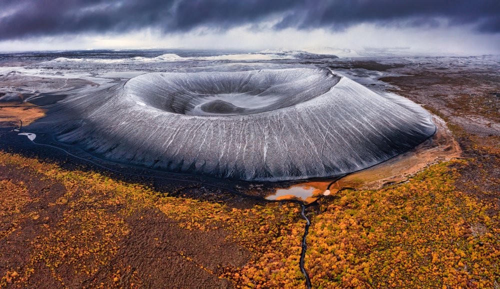 Hverfjall in autumn von Luigi Ruoppolo