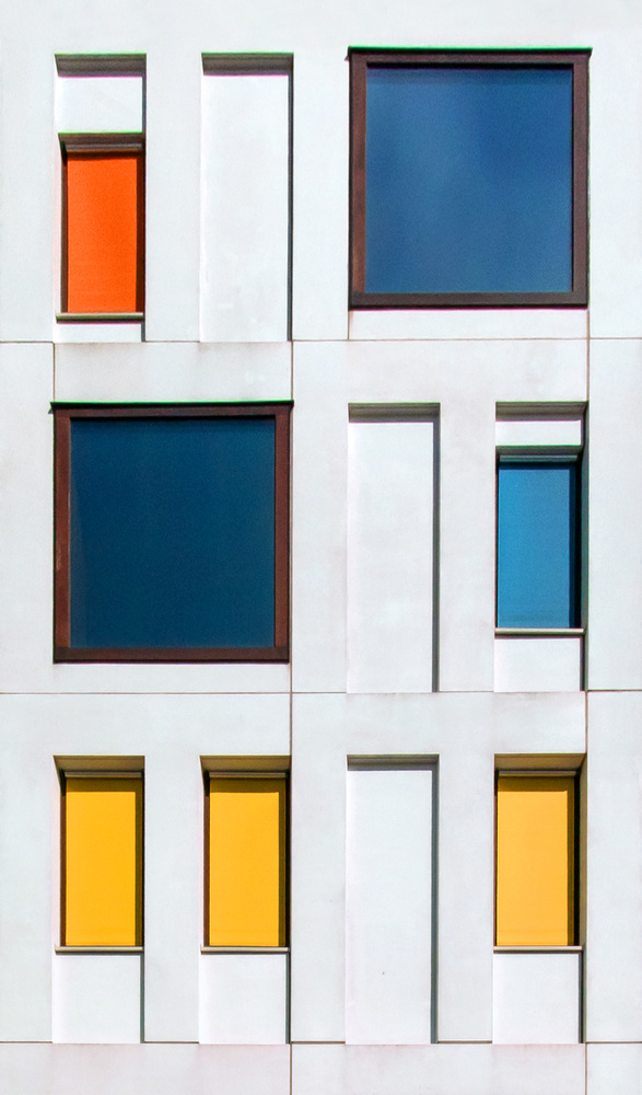 a colorful facade von Lus Joosten