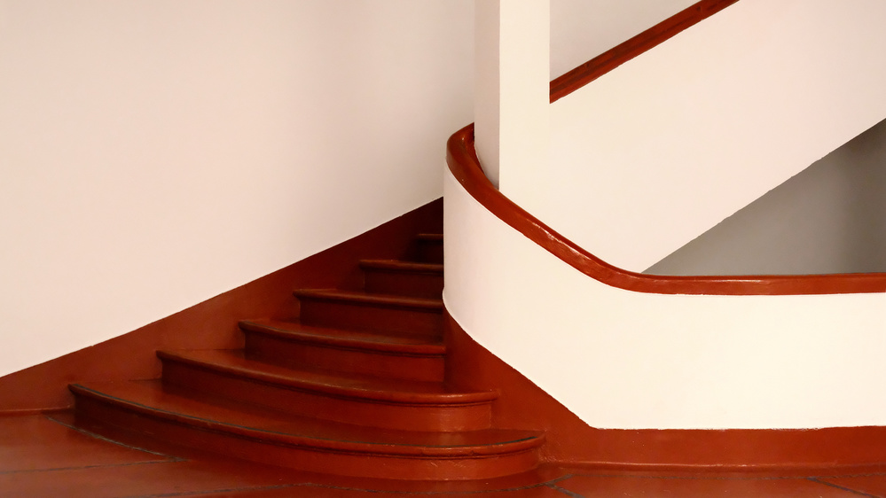 copper-coloured stairs von Lus Joosten
