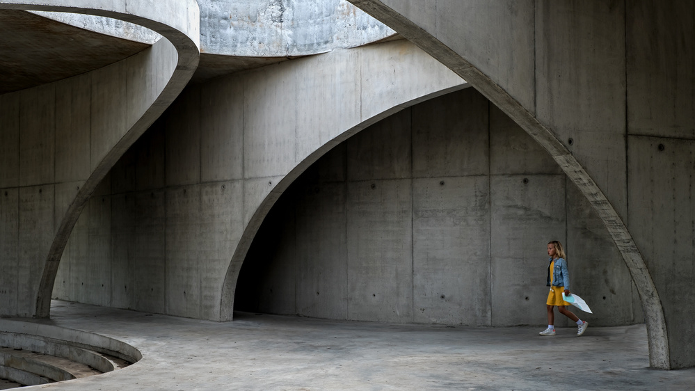 under the bridges von Lus Joosten