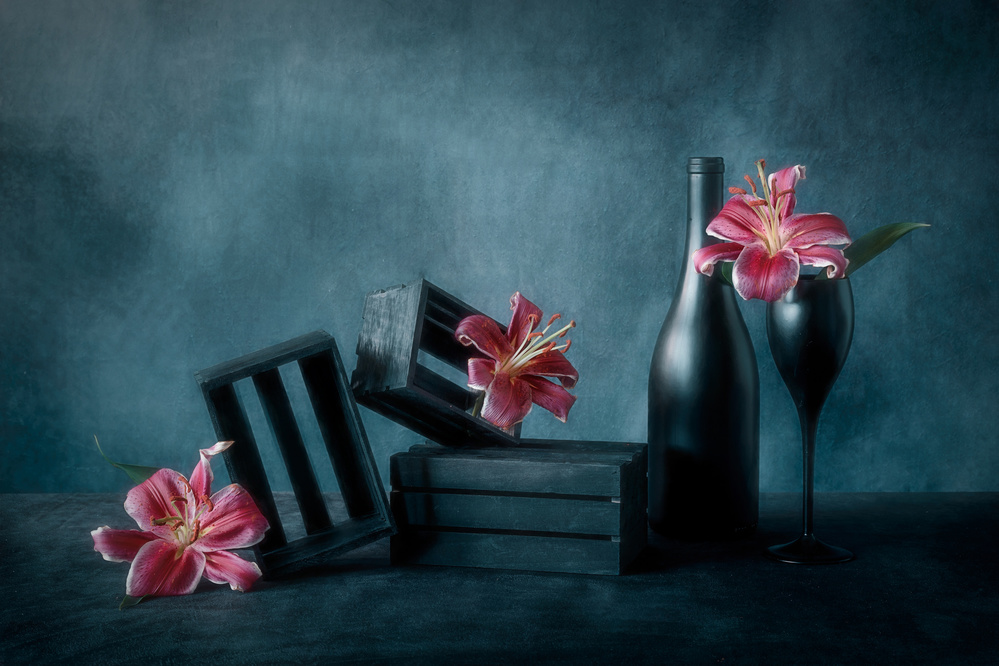 Blooming Lily von Lydia Jacobs