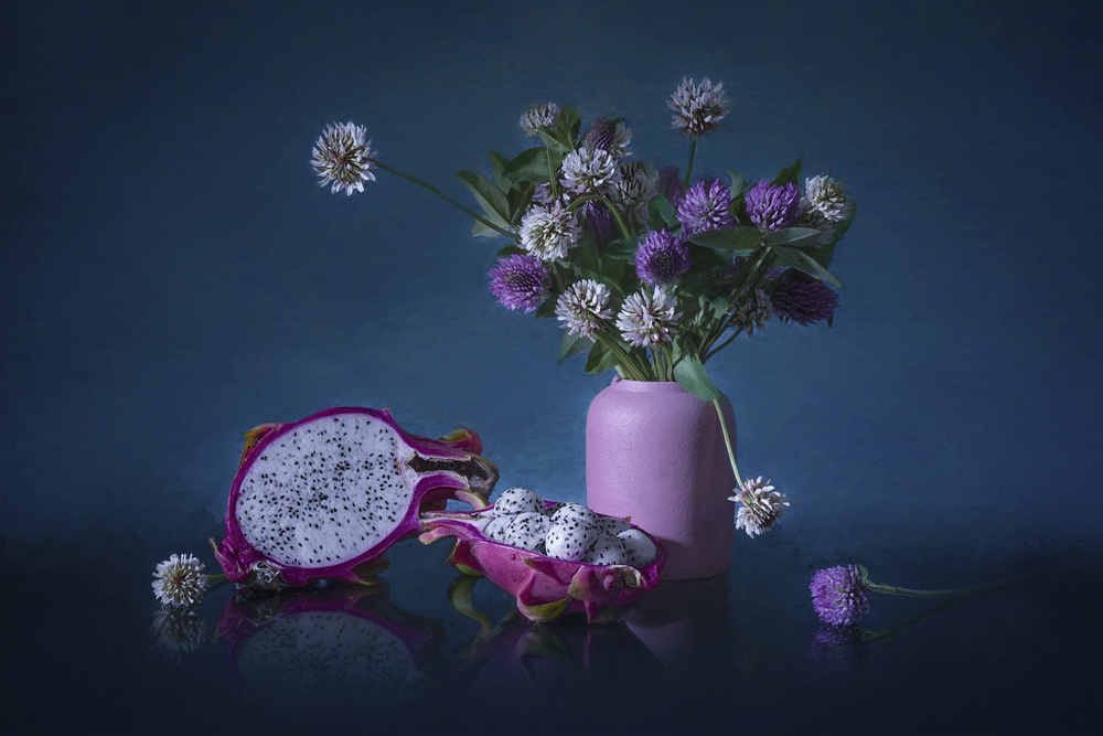 Dragon Fruit and Wild Flower von Lydia Jacobs